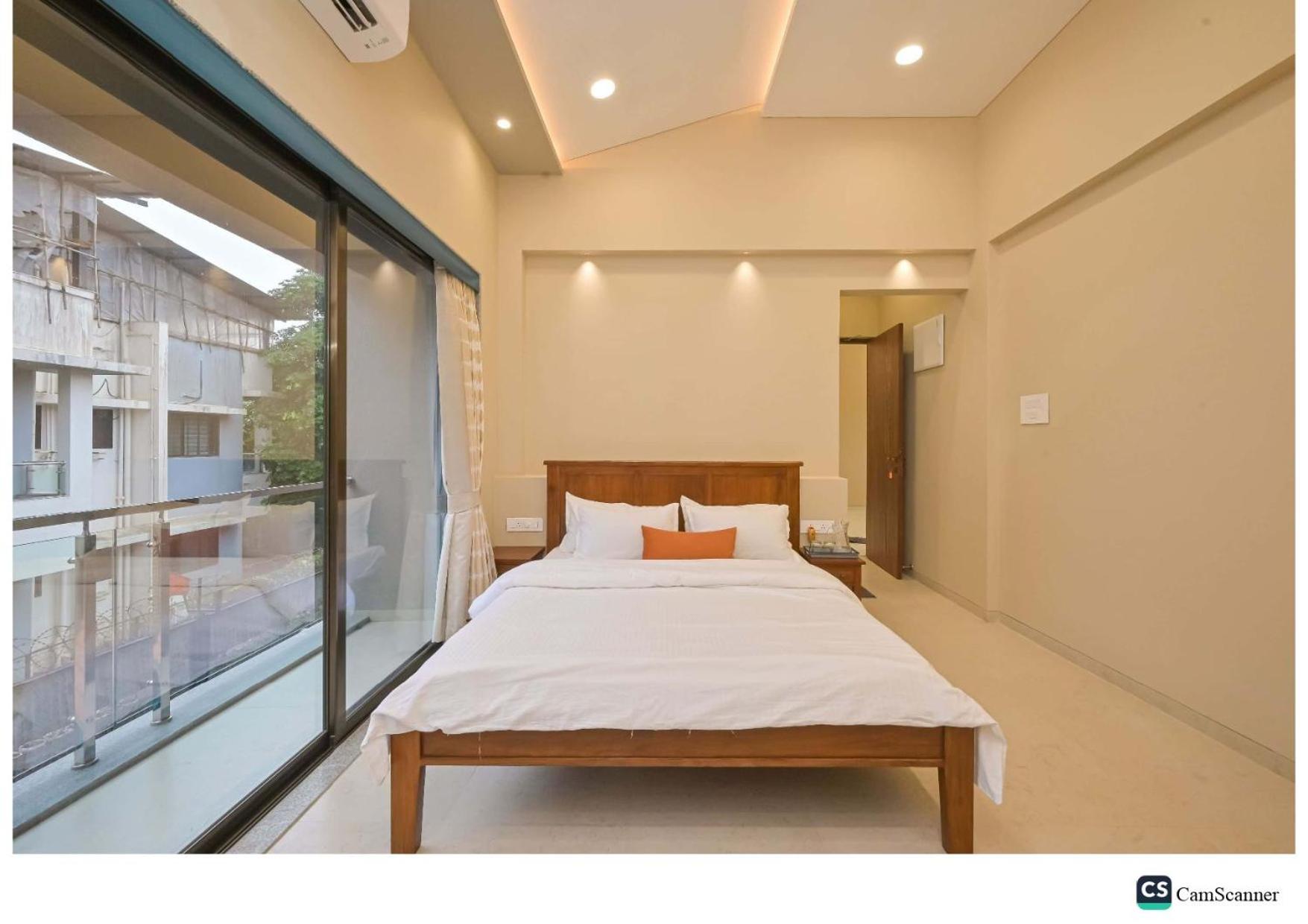 Radha Krishna 5Bhk Villa โลนาวาลา ภายนอก รูปภาพ
