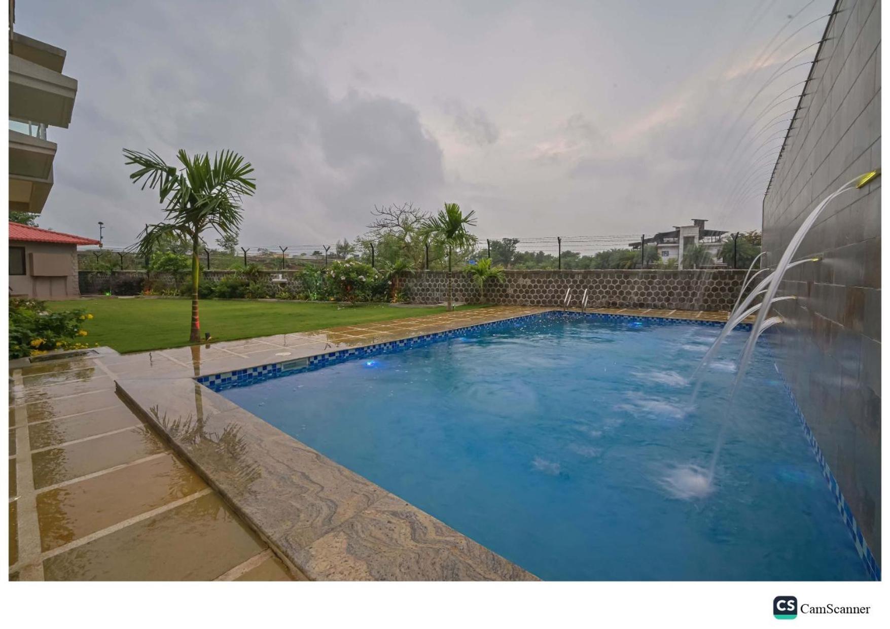 Radha Krishna 5Bhk Villa โลนาวาลา ภายนอก รูปภาพ